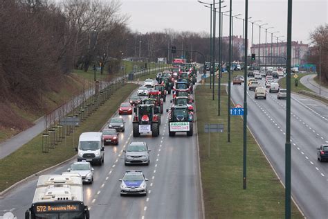 Strajk Rolnik W W Krakowie I Ma Opolsce Utrudnienia Na Drogach We