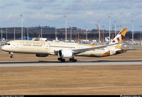 A Bmg Etihad Airways Boeing Dreamliner Photo By Bj Rn D Wel