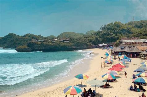 Spot Foto Pantai Drini Jogja Htm Rute Obyek Wisata