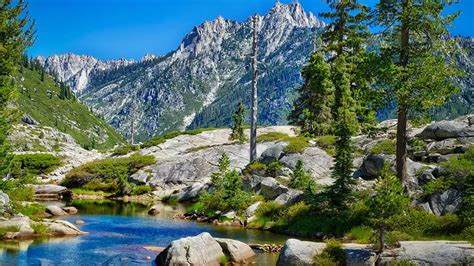 Trinity Alps Wilderness Backpacking - Wildland Trekking