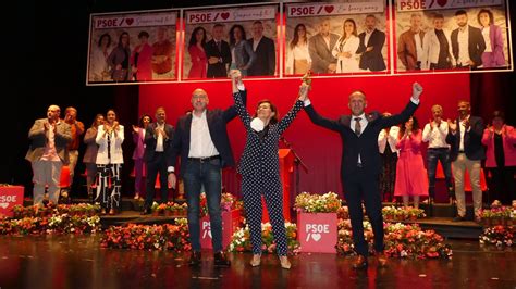 Presentación de la candidatura socialista de Pinoso Carmen Calvo y