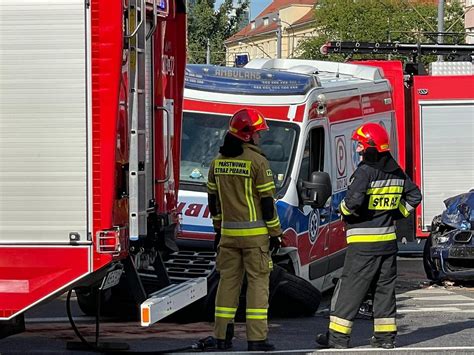 Wypadek Z Udzia Em Karetki Na Gr Jeckiej Kierowca Ambulansu Ranny