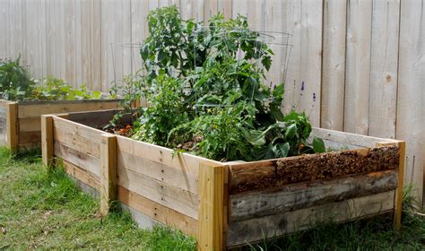 10 Easy Pallet Projects For The Homestead