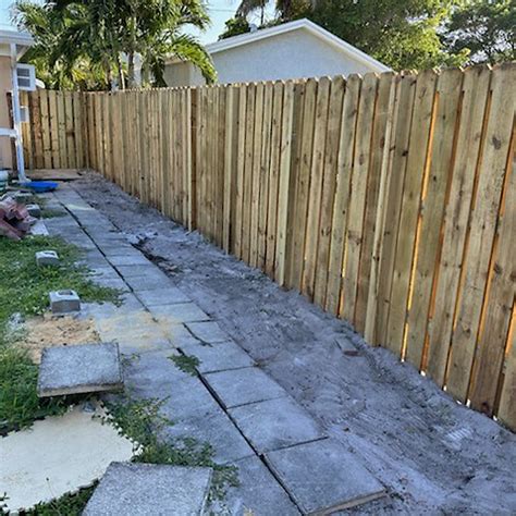 Wood Fence Installation Shadowbox Wood Fence Hollywood Fl Broward County Fl Free