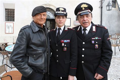 Don Matteo Trama Cast E Personaggi Tv Sorrisi E Canzoni