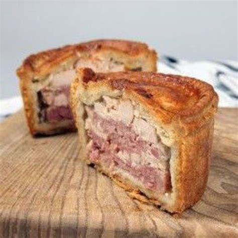 Chicken And Ham Pies 2x1lb British Fine Foods