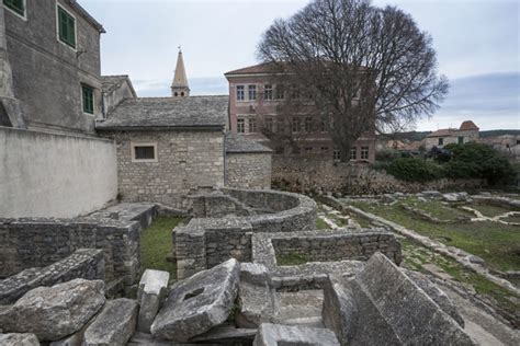 Starogradsko Polje I Stari Grad Unesco Svjetska Baština Muzej