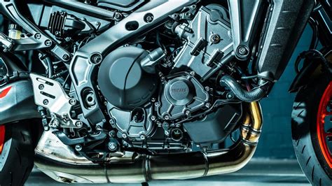 Prueba Yamaha Mt Hypernaked Para El A Moto Pro