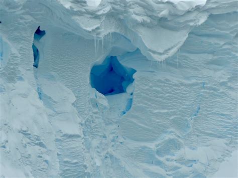 Scientists Explore Thwaites Antarcticas ‘doomsday Glacier