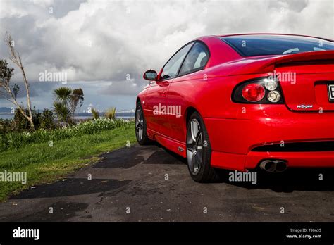 Red Holden Monaro HSV Coupe II 2003 GTO Vauxhall Pontiac GTO