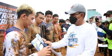 Wali Kota Danny Buka Otomotif Open Tournament Grasstrack Dan Motocross