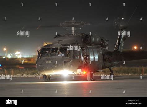 Schwarzer falke uh 60l Fotos und Bildmaterial in hoher Auflösung Alamy