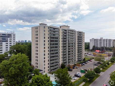 Bathurst Towers Apartments 6200 Bathurst St Toronto On