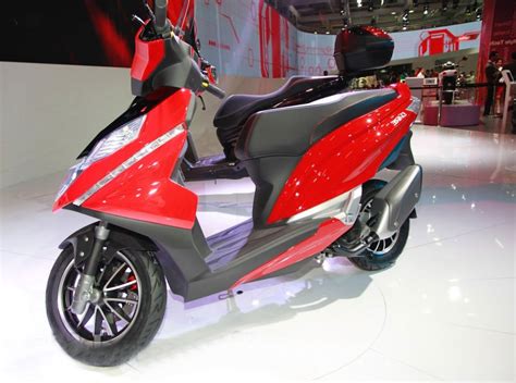 Hero Presents Youth Styled Scooters Zir And Dare Sagmart