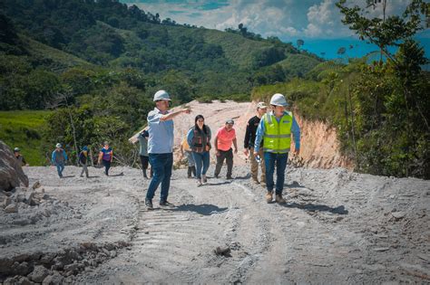 ALCALDE PROVINCIAL MARX FUENTES SUPERVISA OBRA Municipalidad