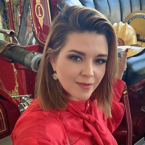 Alicia Machado Y Pablo Montero Reviven Su Romance Con Apasionado Beso ¡hola