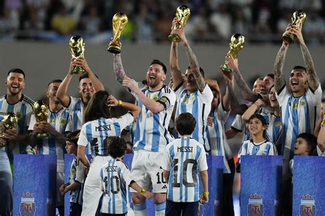 Messi Mania Grips Argentina In 1st Match As World Cup Champs