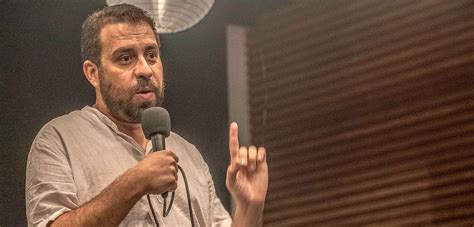 Grupo de Boulos vence eleição no PSOL e abre caminho para união entre