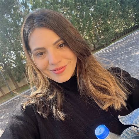 Isabella Velasco ☻ Isabellavelascos • Threads Say More