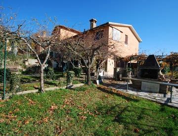 Rustico Casale In Vendita In Zona San Venanzo A Spoleto 190mq Casa It