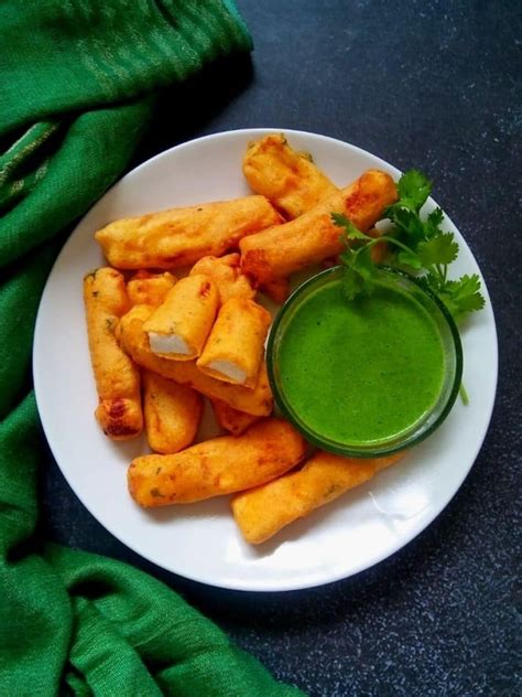 Easy Paneer Pakora Recipe Paneer Pakoda Spoons Of Flavor