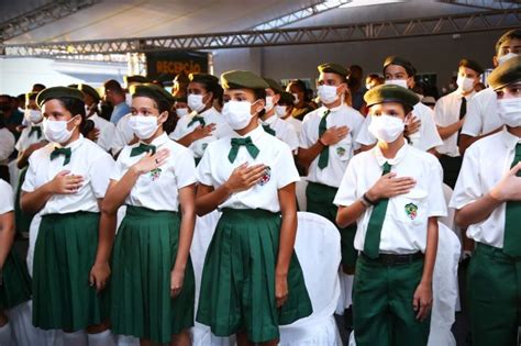 Formatura Dos Alunos Da Escola Bil Ngue Municipal Orienta O