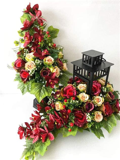 Pin By Joanna Idec On Kwiaty Flower Arrangements Funeral Flowers