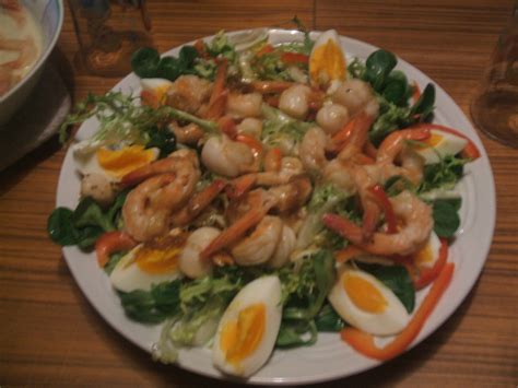 Salade Composee Aux Crevettes Et Noix De St Jacques Peneloppe Ou Les 0