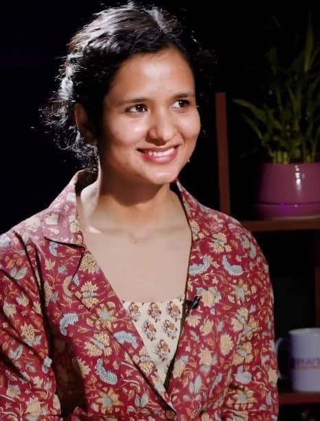 Shruti Sharma Ias Upsc Topper Age Marksheet Answer Copy Biography