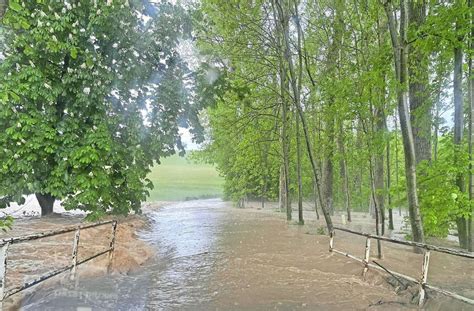 Schweres Unwetter Im Kreis B Blingen Land Unter In Weil Im Sch Nbuch