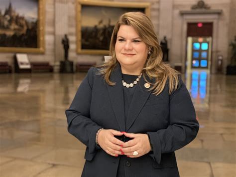 La nueva gobernadora de Puerto Rico Jenniffer González solicitó a