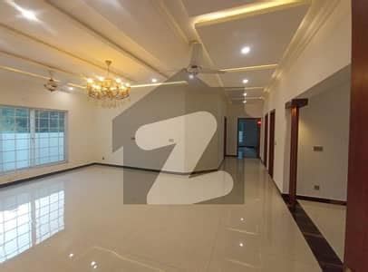 We Offer 1 Kanal House For Sale On Urgent Basis On Investor Rate In