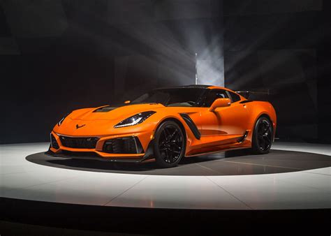 2019 Chevrolet Corvette ZR1 Debuts With 755hp LT5 Engine PerformanceDrive