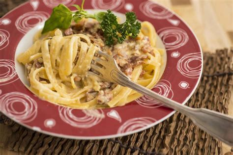 Fettuccine del Campagnolo Tá na mesa