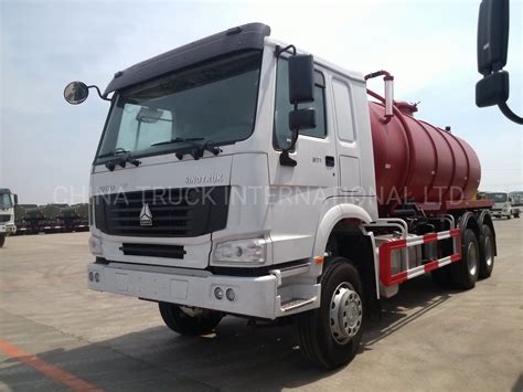 Sinotruck Howo L City Cleaning Sewage Fecal Vacuum Suction Truck