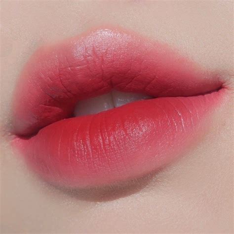 Korean Lips Asian Gradiant Lips Glossy Lips Makeup Korean Eye Makeup Lip Art Makeup