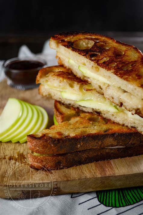 Granny Smith Apple Grilled Cheese Diversivore