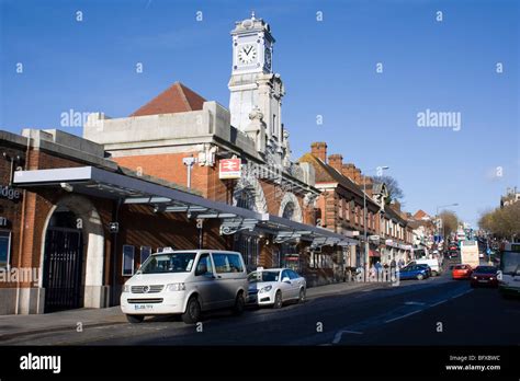 Royal Tunbridge Wells Town Centre High Street Kent England Uk Gb Stock