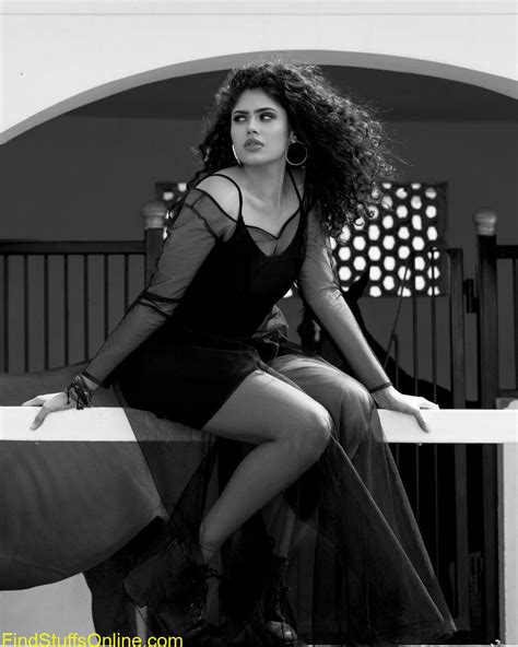 Faria Abdullah Hot Images