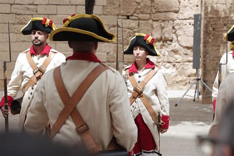 Fotogalería El Cambio de guardia del Palacio de la Almudaina en imágenes