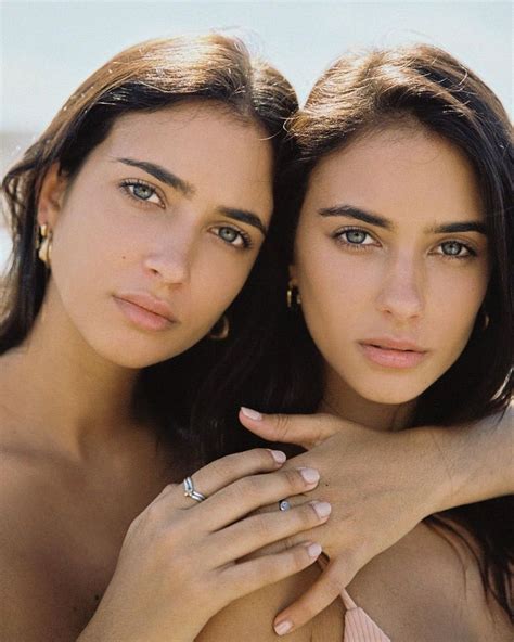 Instagram Crush Twins Renee And Elisha Herbert 23 Photos Suburban Men