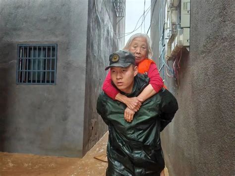 江西多地遭遇特大暴雨，子弟兵紧急驰援！央广网