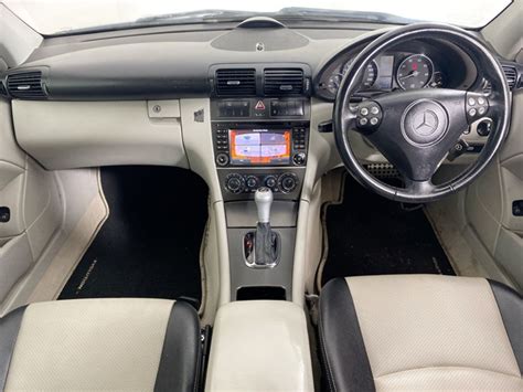 2006 Mercedes Benz C230 Interior Outlet USA | www.pinnaxis.com