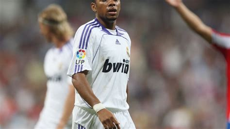 Real Madrid fêtard Robinho avait transformé son sous sol en boîte de nuit