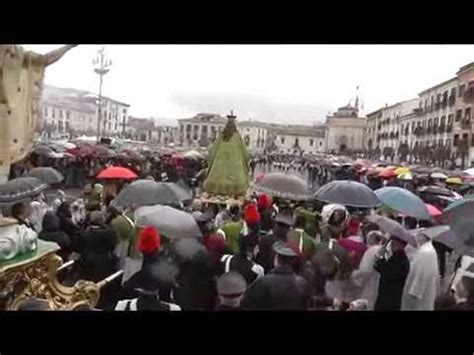 Madonna Che Scappa In Piazza Sulmona 2015 YouTube