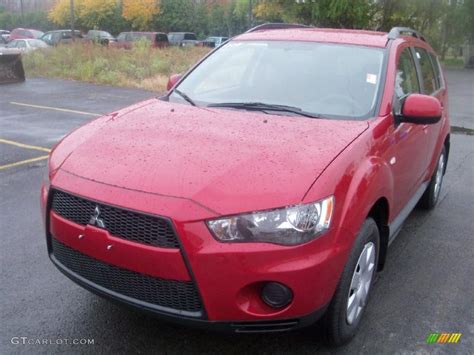 Rally Red Metallic Mitsubishi Outlander Es Photo