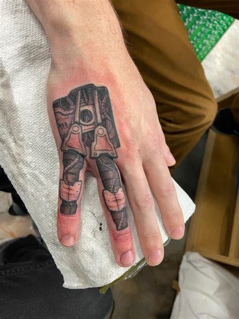 Top 105 D Hand Tattoo