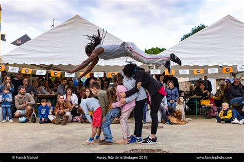 F Te De La Bretagne St Goustan Fait Son Cirque Fanch Galivel