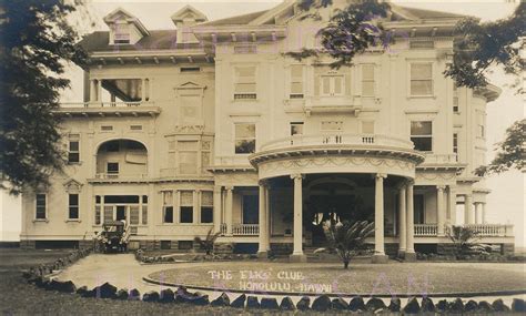 What Waikiki, Honolulu looked like in the 1940s