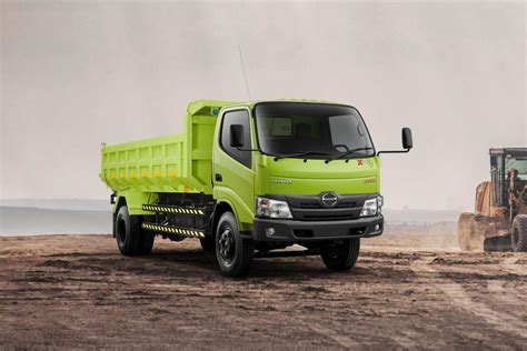 Hino Dutro Dump Hd Images Check Interior Exterior Photos Oto